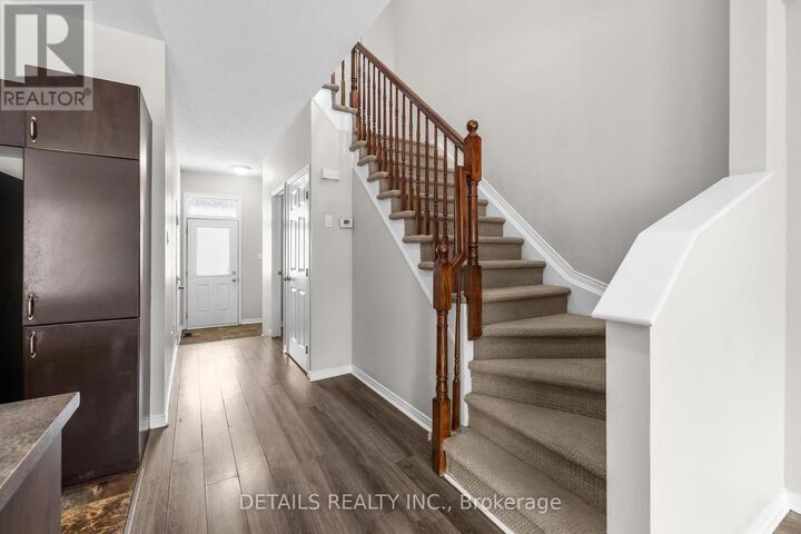 Property Photo:  165 Dahlia Street  ON K4K 0G1 