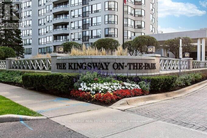Property Photo:  1 Aberfoyle Crescent 709  ON M8X 2X8 