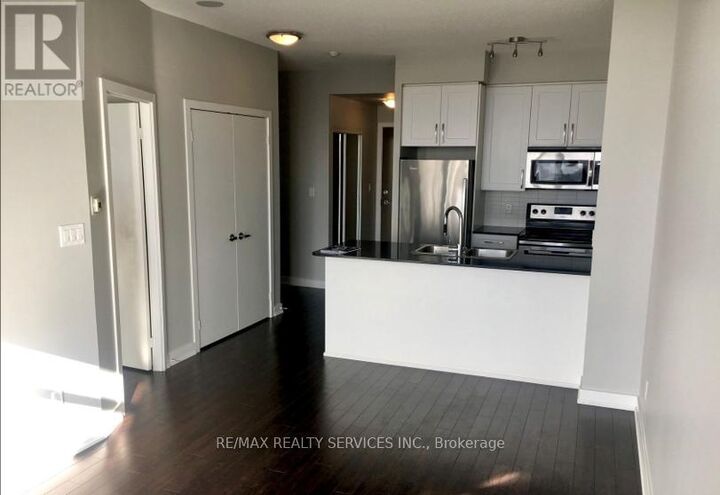 Property Photo:  4065 Brickstone Mews 2805  ON L5B 0G3 