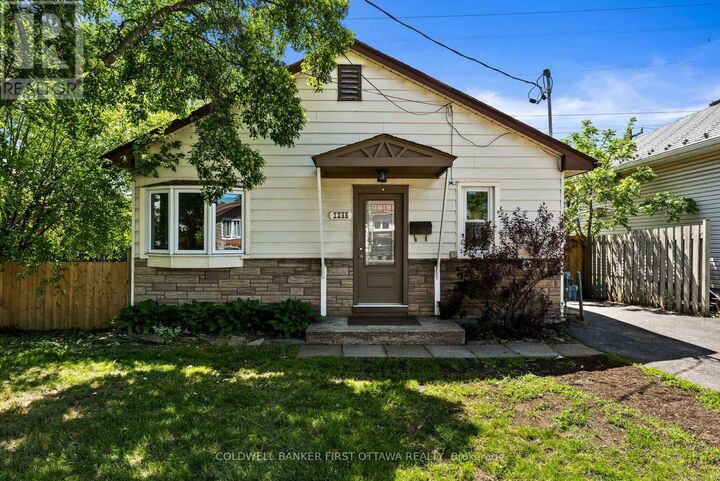 Photo de la propriété:  1246 Kitchener Avenue  ON K1V 6W5 