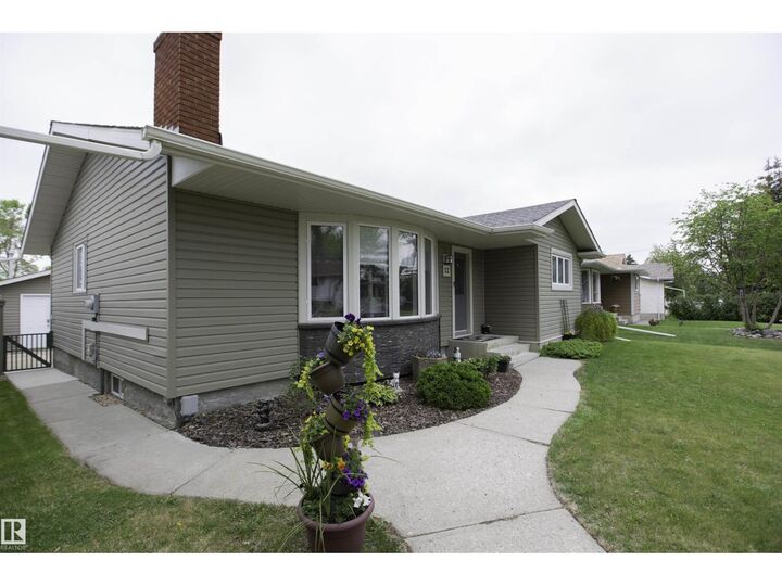 Property Photo:  52 Mohawk Cr  AB T9E 4G5 