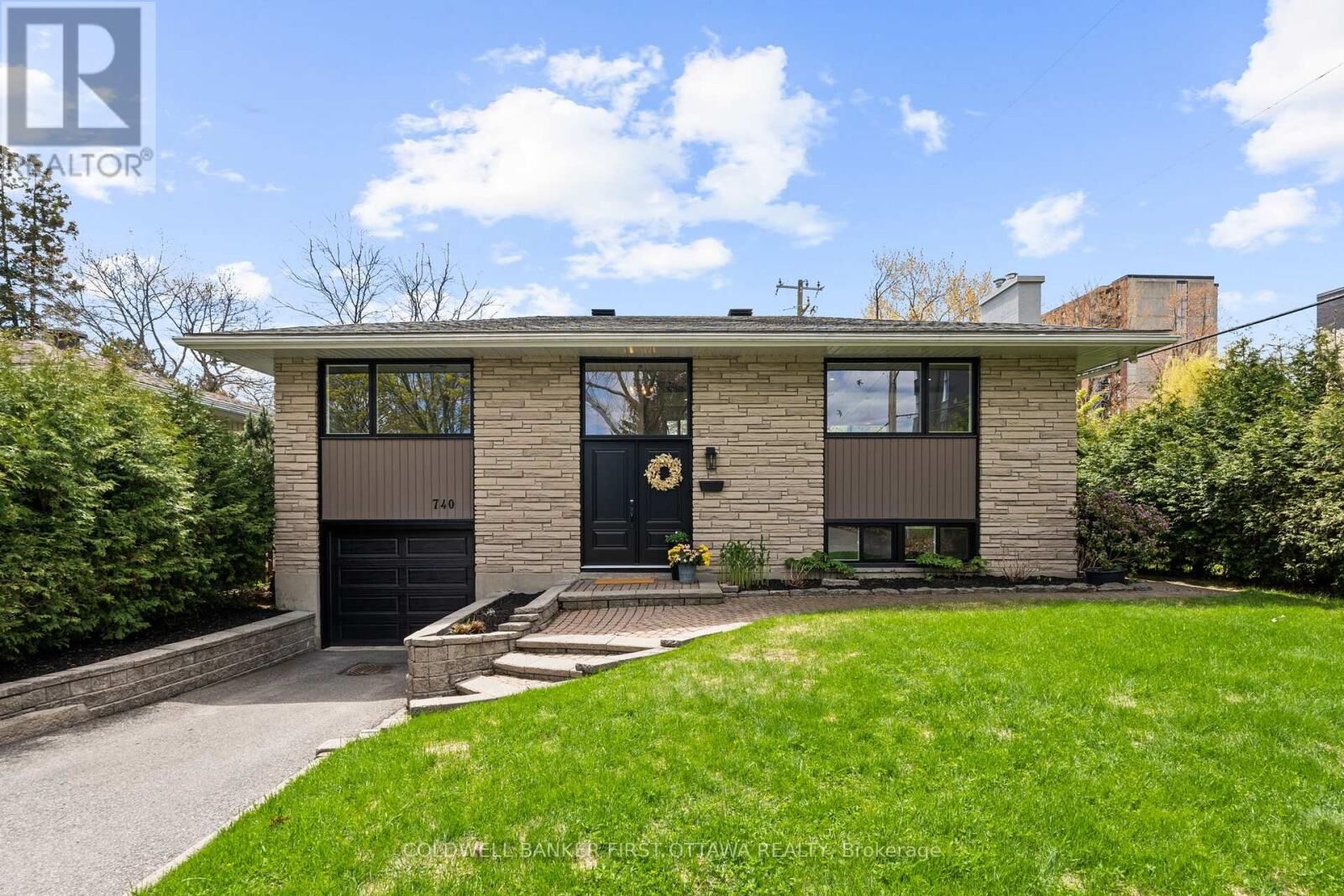 Property Photo:  740 Garner Avenue  ON K1V 6M7 