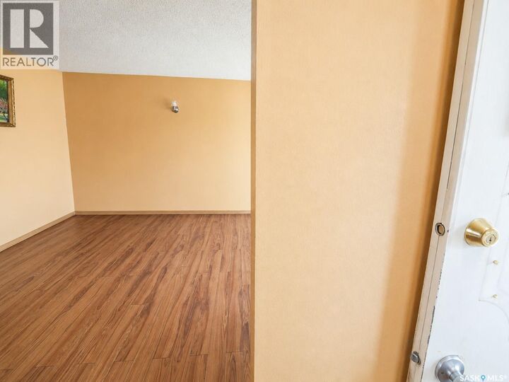 Property Photo:  1420 Grosvenor Street  SK S4N 1R3 