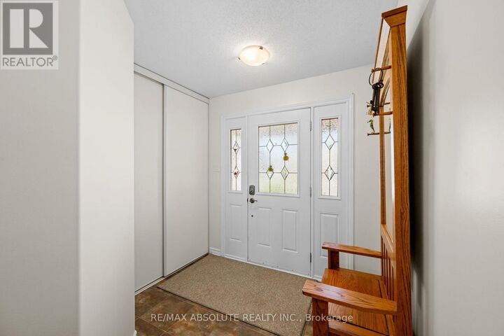 Property Photo: 17 Allan Bond Court ON K7S 0C5