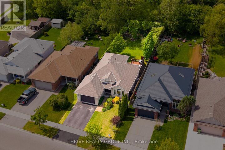 Property Photo:  73 Greenway Boulevard  ON N5P 4P8 