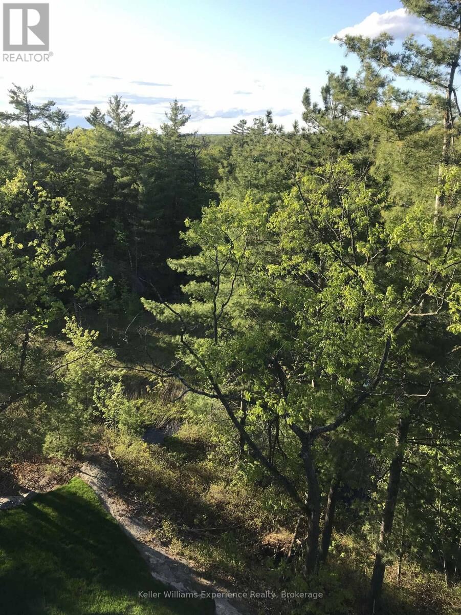 Property Photo:  100 Carrick Trail 517  ON P1P 0A6 
