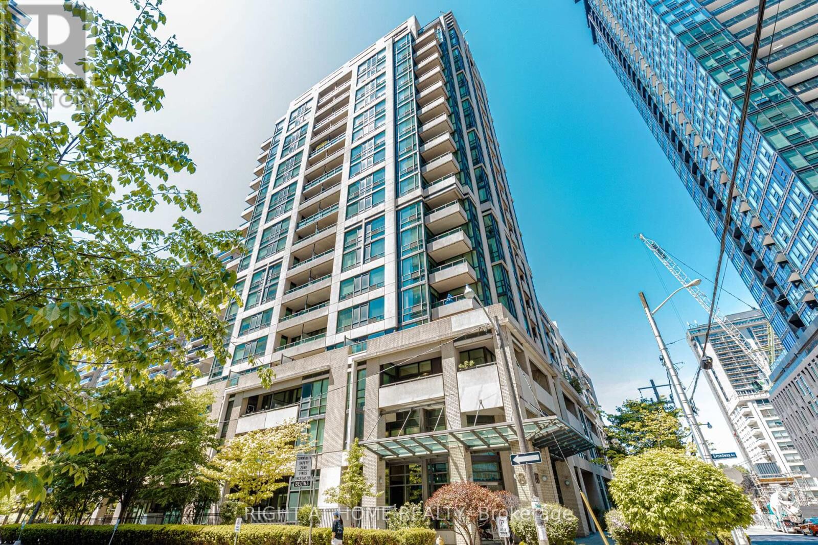 Property Photo:  88 Broadway Avenue East 1605  ON M4P 0A5 