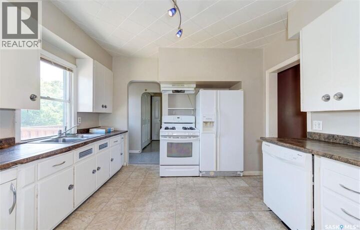 Property Photo:  311 1st Street S  SK S0K 4P0 