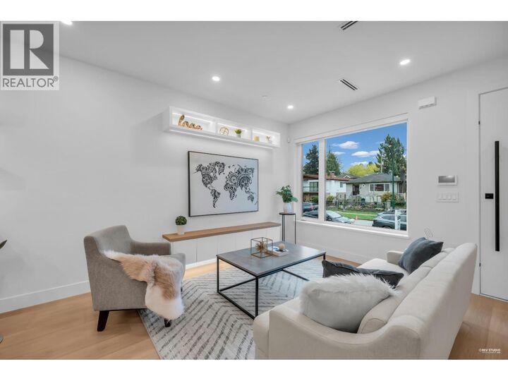 Property Photo:  2715 Cheyenne Avenue  BC V5R 4R5 