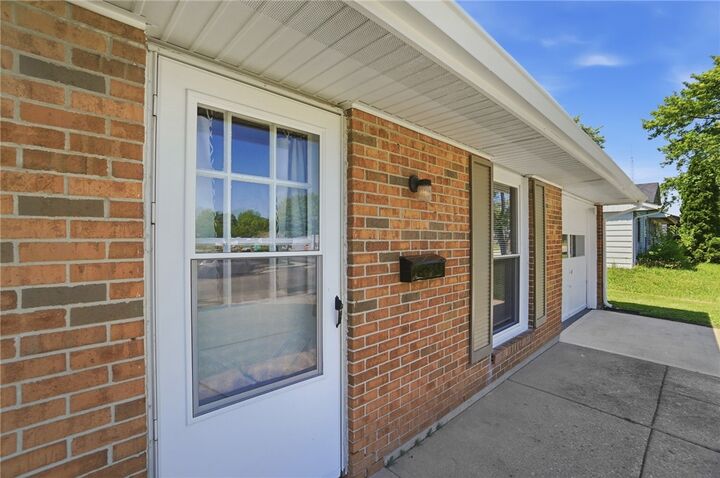 Property Photo: 3151 Vineyard Street OH 45503