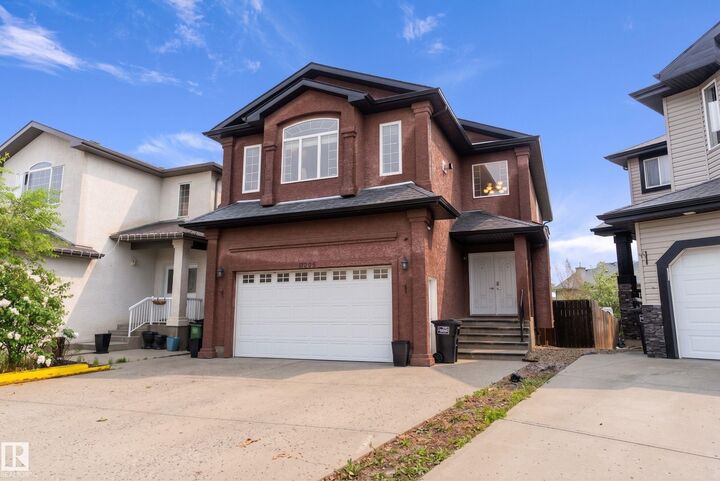 Photo de la propriété:  16609 58A Street NW  AB T5Y 0J3 