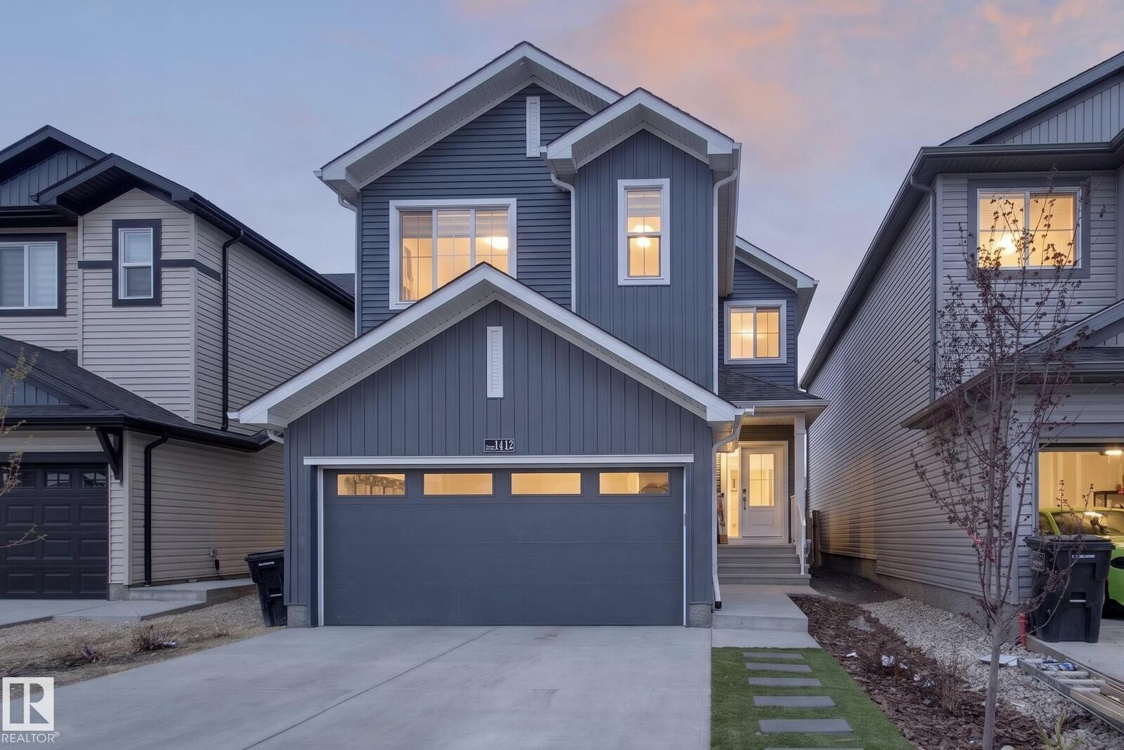 Property Photo:  1412 11 Avenue NW  AB T6T 2W4 