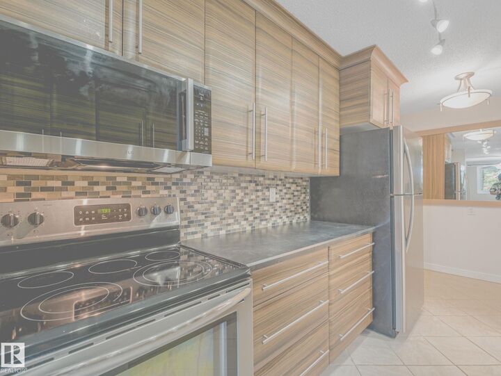 Photo de la propriété:  2303 119 Street NW 202  AB T6J 4E2 