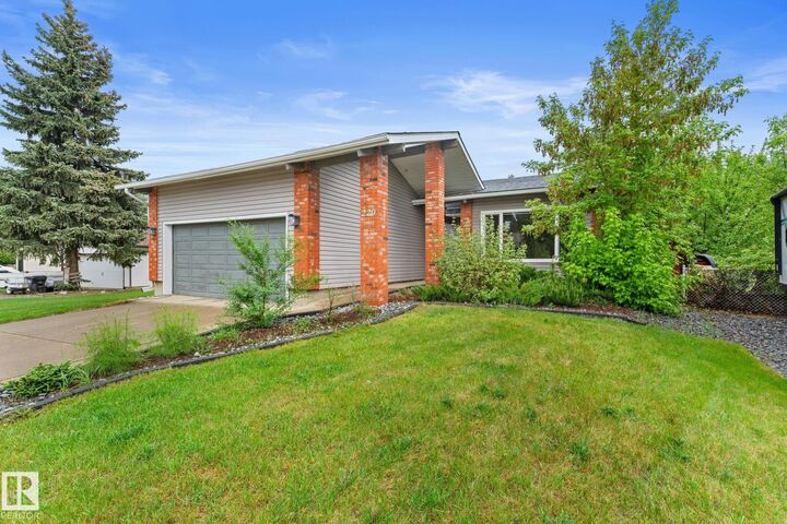 Property Photo:  220 Greystone Terrace  AB T8A 3E8 