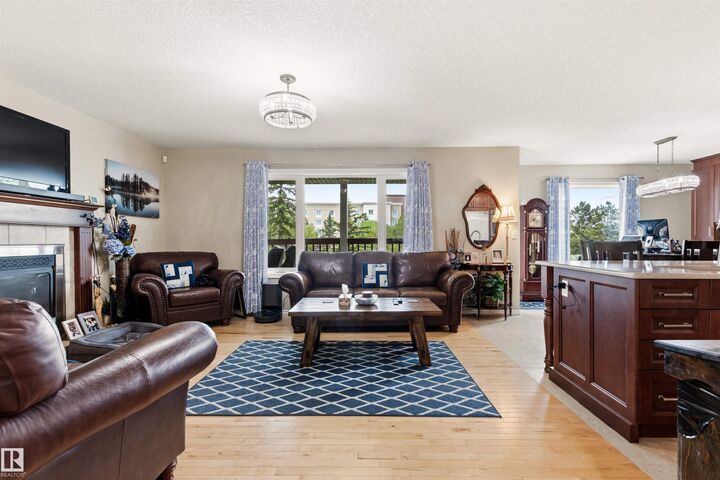 Property Photo:  32 Lamplight Bay  AB T7X 4N2 