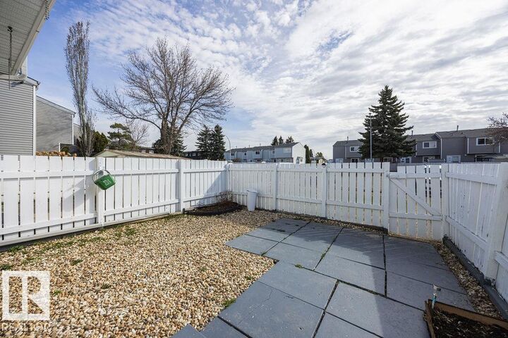 Property Photo:  321 Northgate Terrace NW  AB T5E 3E3 