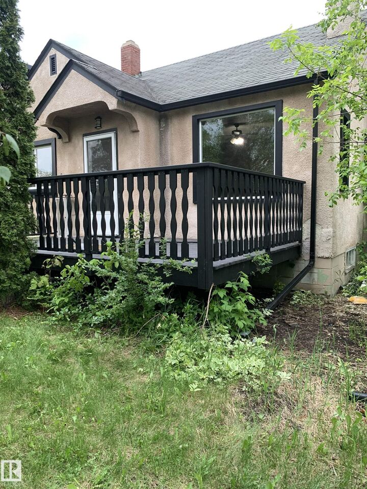 Property Photo: 11842 93 Street NW AB T5G 1E3