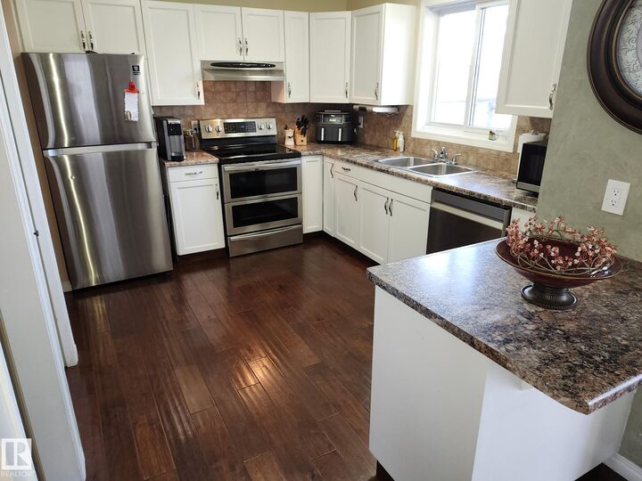 Property Photo:  10 Ritchie Way 14  AB T8A 5R1 