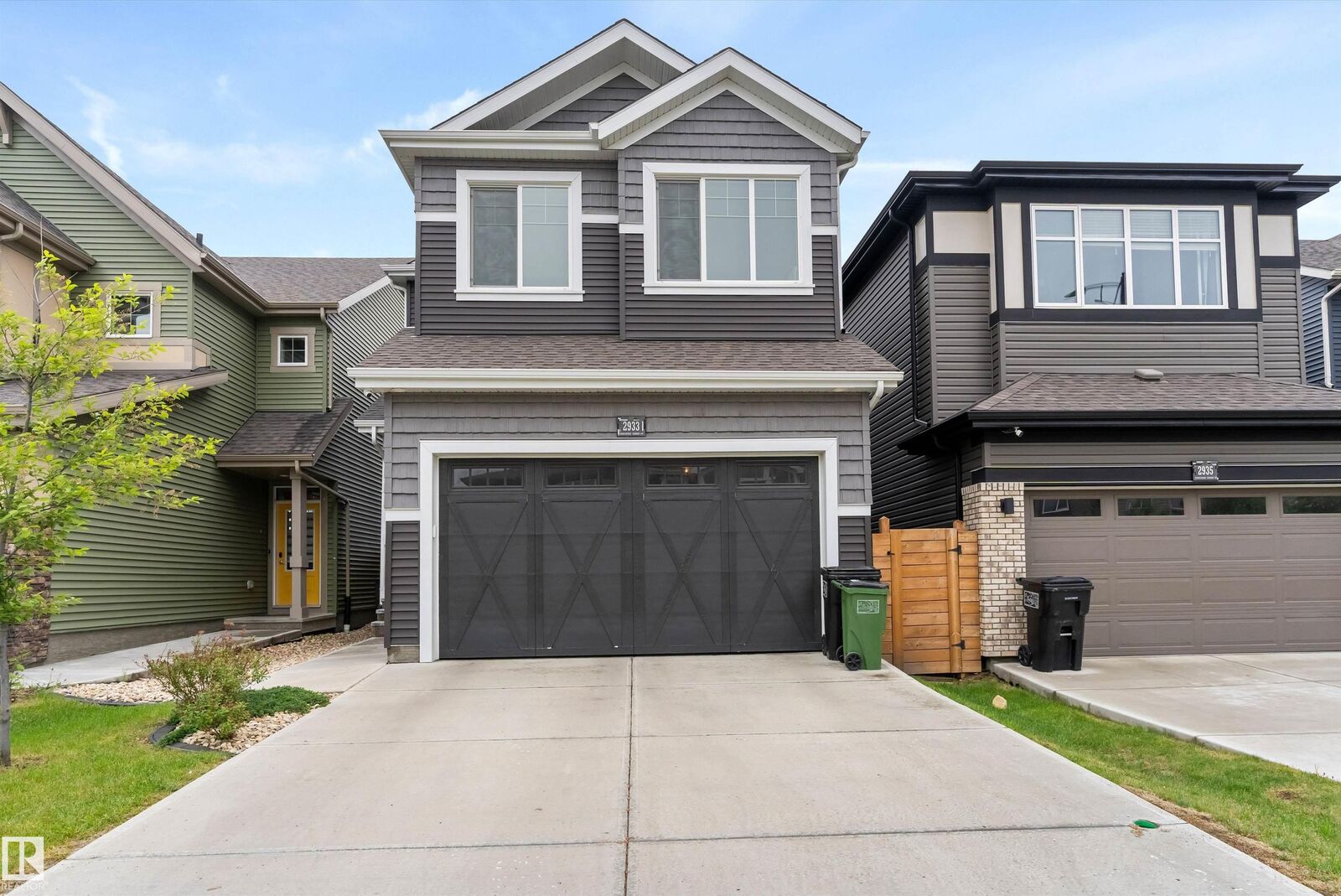 Property Photo:  2933 Chokecherry Common SW  AB T6X 2M3 