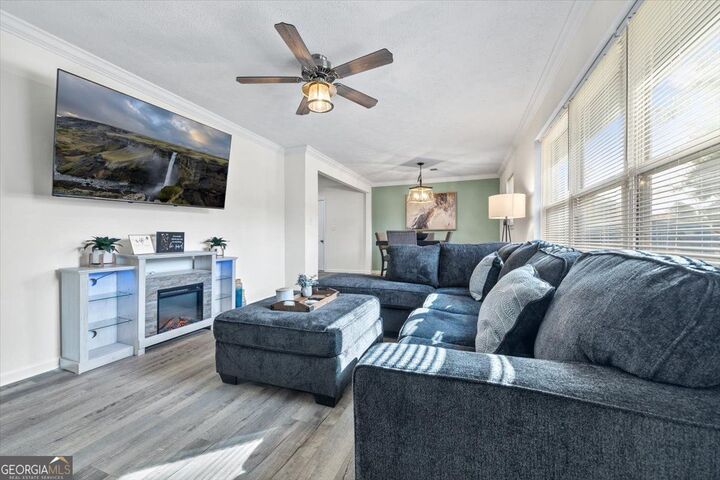 Property Photo:  4281 Hiram Lithia Springs Road SW  GA 30127 