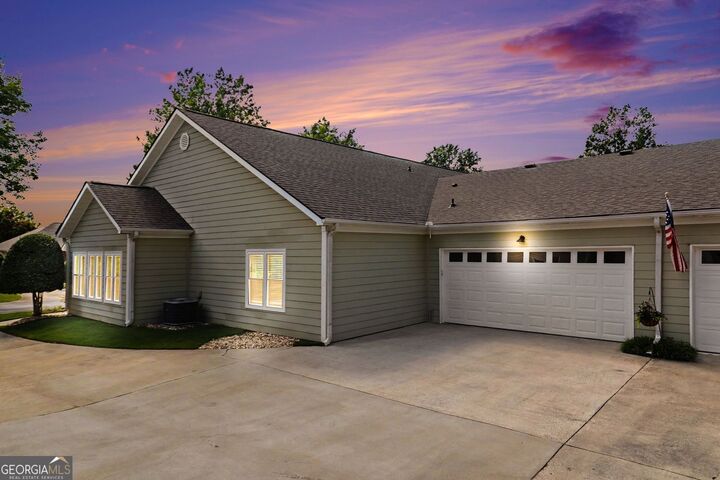 Property Photo:  303 Commonwealth Circle  GA 30263 
