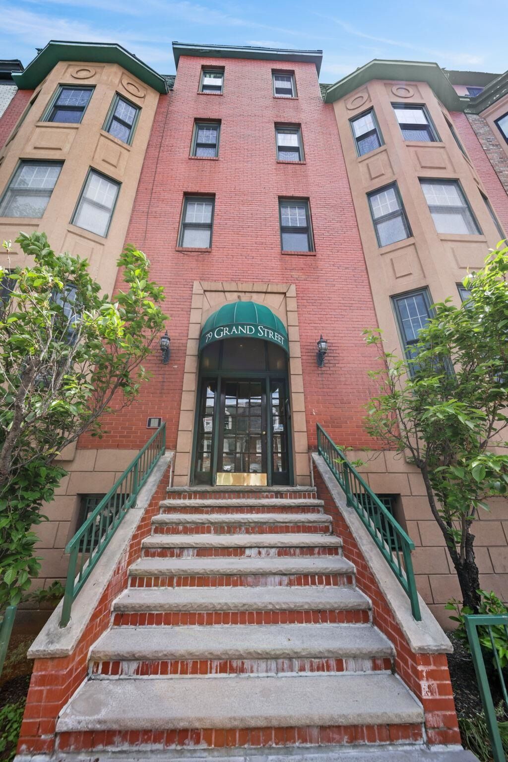 Property Photo:  79 Grand St 4B  NJ 07030 