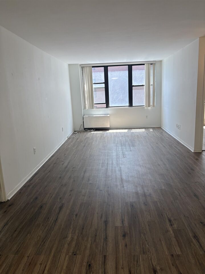 Property Photo: 9019 Wall St 4G NJ 07047