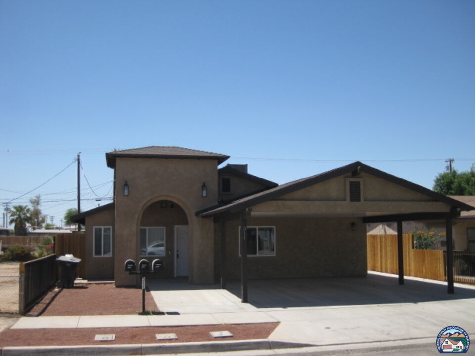 Property Photo:  311 S E St  CA 92251 