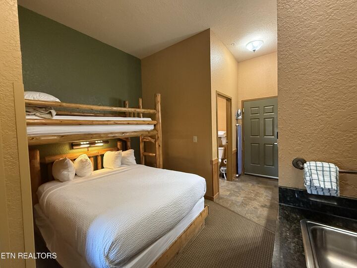 Property Photo:  1424 Old Knoxville Hwy 11003,5  TN 37876 