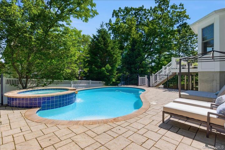 Property Photo:  17 Riverton Drive  NY 10960 