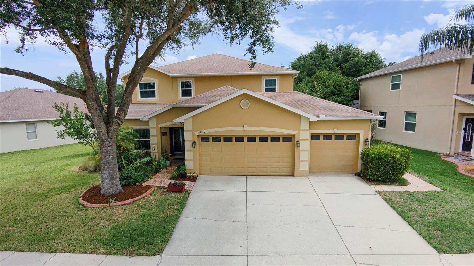 Property Photo: 5836 Candytuft Place FL 34639