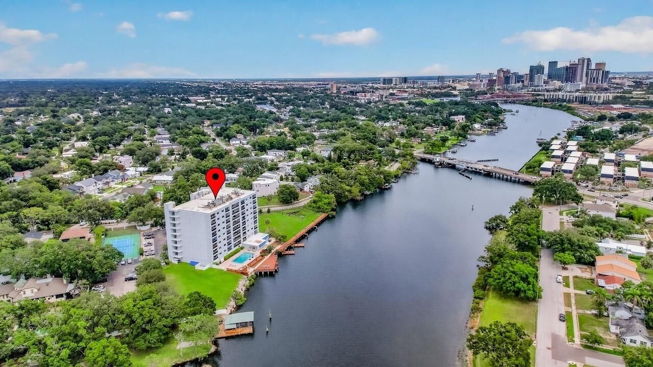 Property Photo:  2780 N Riverside Drive 702  FL 33602 
