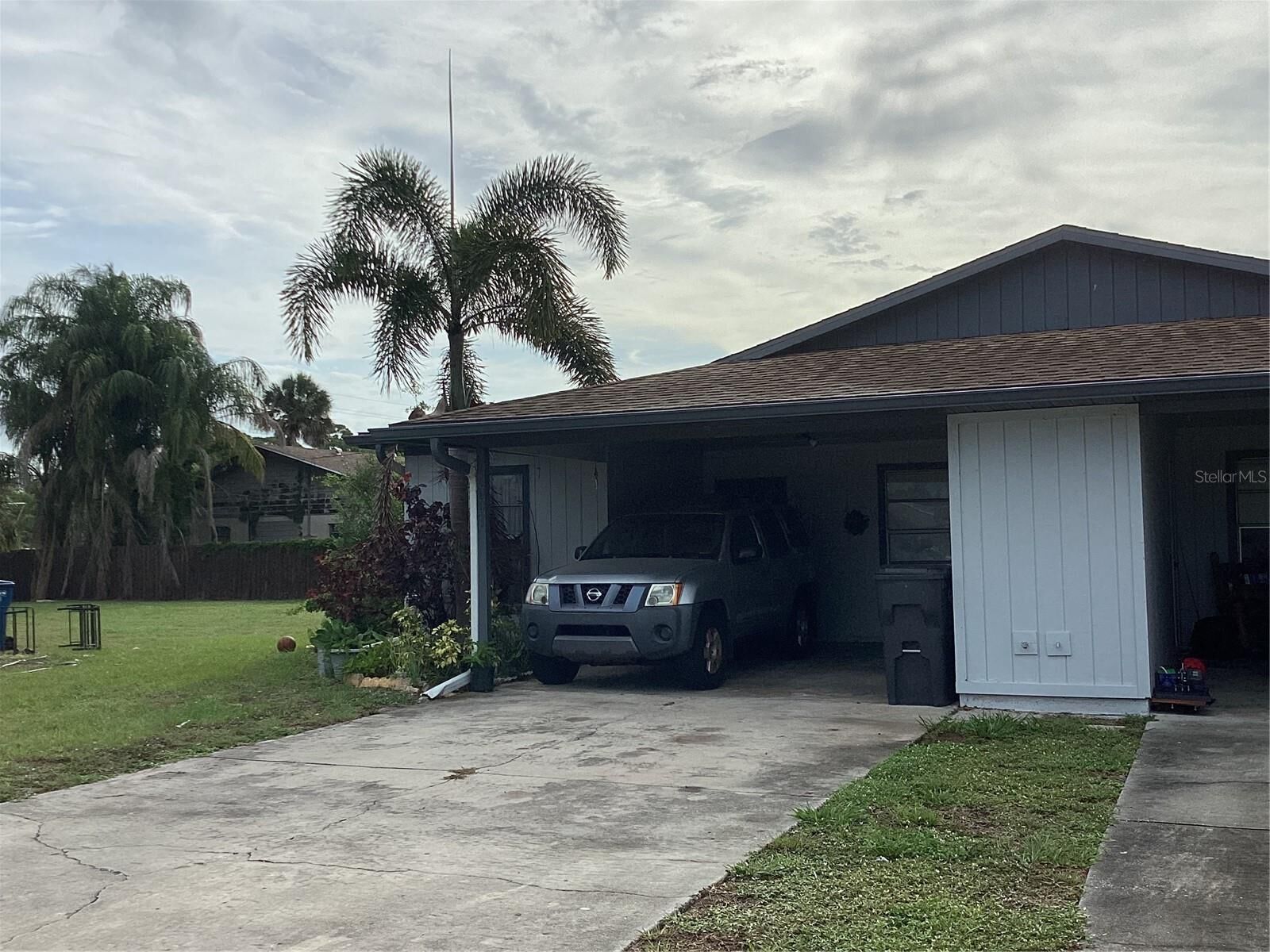 Property Photo: 4007 78th Street W FL 34209
