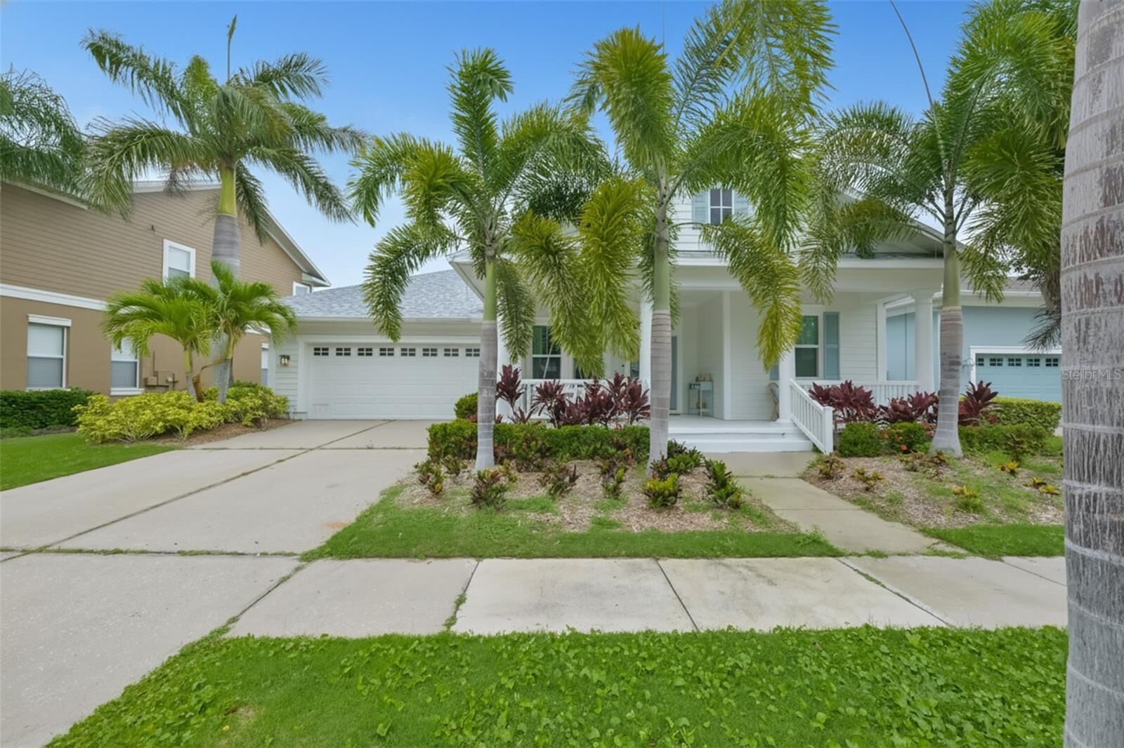 Property Photo:  404 Islebay Drive  FL 33572 