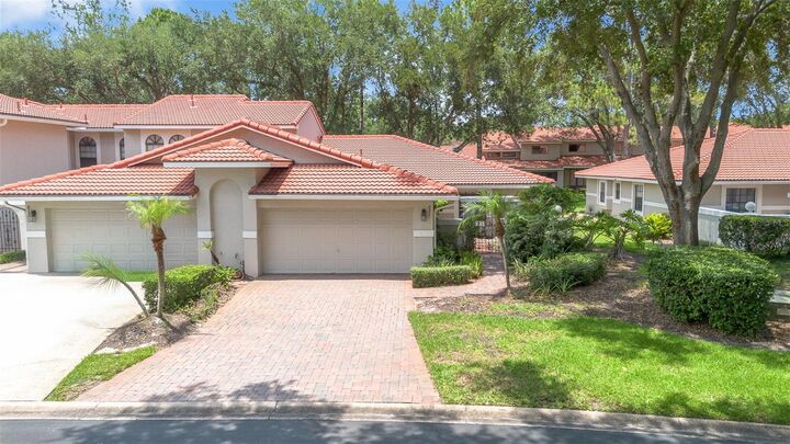 Property Photo: 8237 Breeze Cove Lane FL 32819