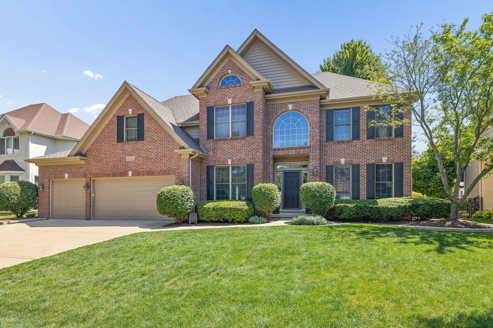 Property Photo: 2612 Charlestowne Lane IL 60564