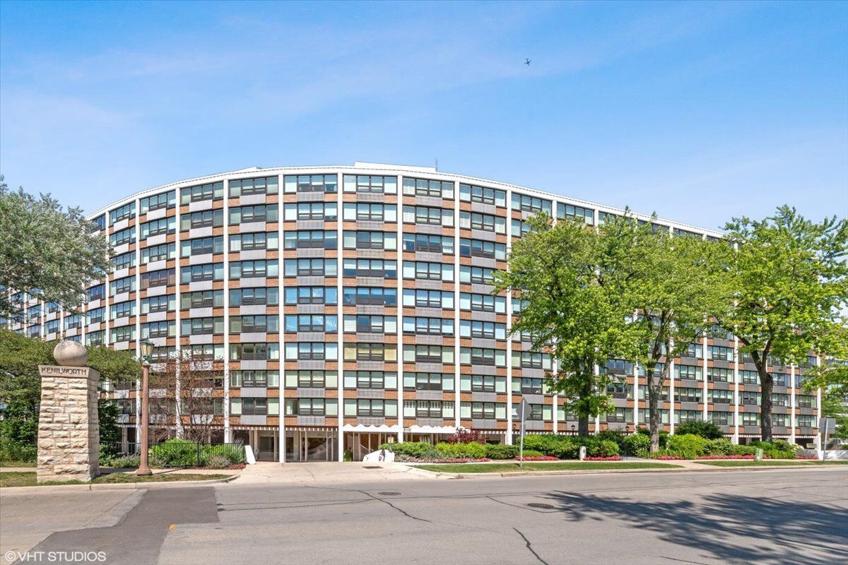 Property Photo:  1630 Sheridan Road 9C  IL 60091 