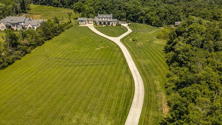 Property Photo: 309 Hurt Rd TN 37075