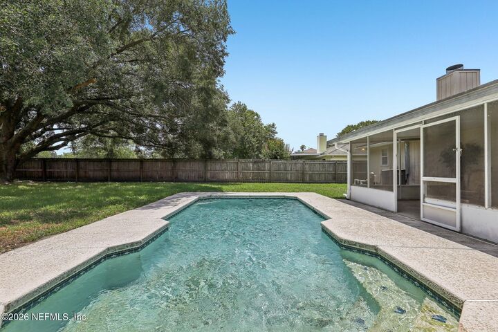 Property Photo:  7180 Ridgeglen Court  FL 32216 
