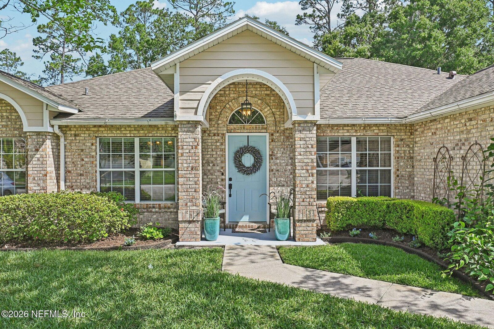 Property Photo: 10383 Meadow Point Drive FL 32221