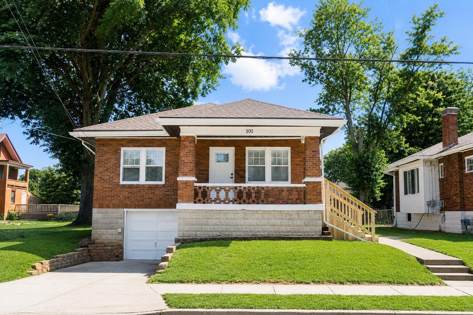 Property Photo:  101 E 3rd Street  KY 41085 