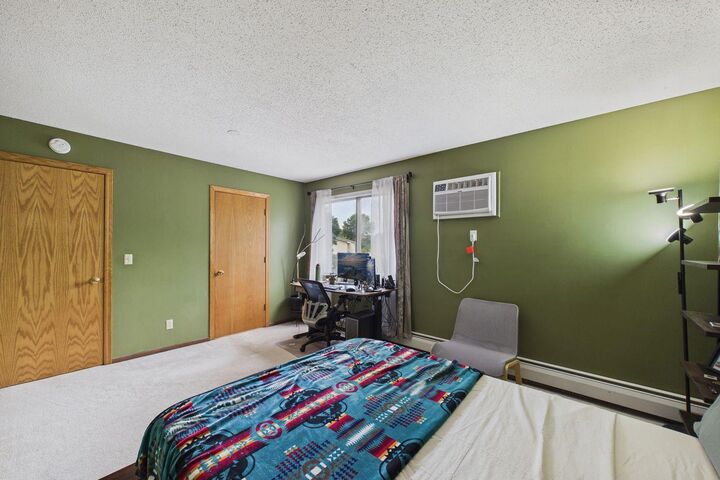 Property Photo:  2801 Flag Avenue N 222  MN 55427 