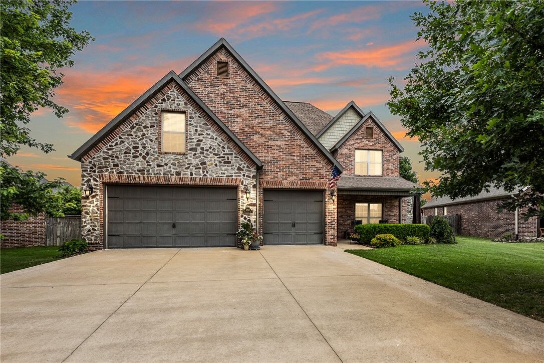 Property Photo: 4201 Willowbend Drive AR 72758