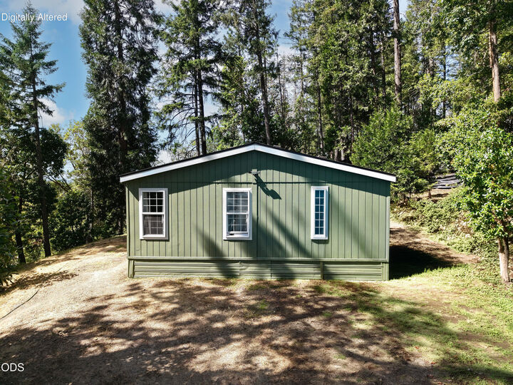 Property Photo:  235 Citadel Road  OR 97541 