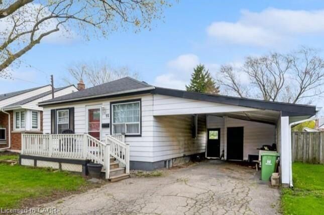 Property Photo:  95 Dana Drive  ON L9L 3H9 