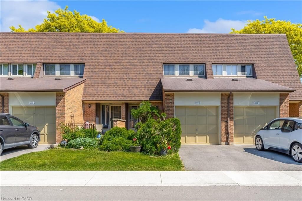 Photo de la propriété:  3008 Palmer Drive 2  ON L7M 1L2 