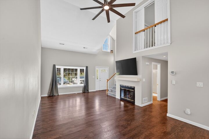 Property Photo:  1 Melville Ct B  MA 02559 