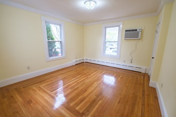 Property Photo:  19 Faxon St F  MA 02458 