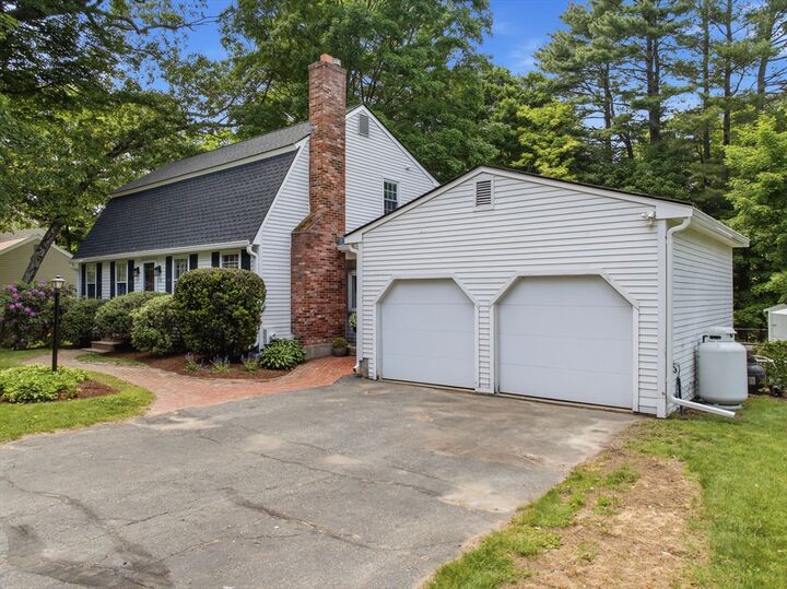 Property Photo:  10 Arnold Road  MA 01701 