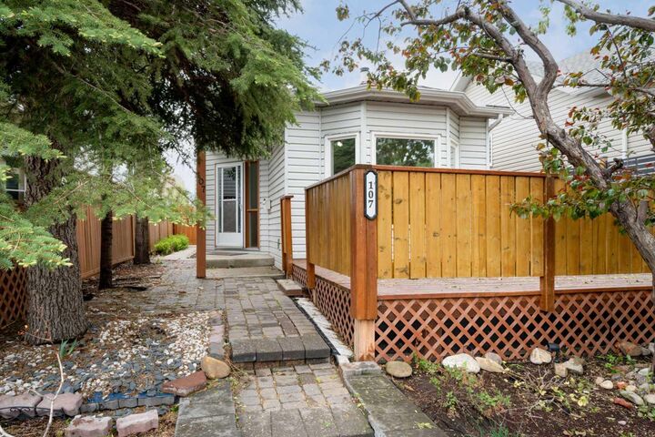 107 Tararidge Close NE — photo 1